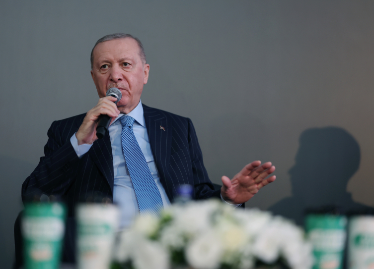 Cumhurbaşkanı Erdoğan: Hep gençlerle omuz omuza yürüdük